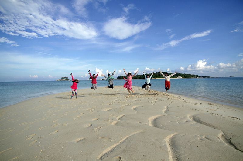 Paket Tour Belitung Keluarga 4D3N