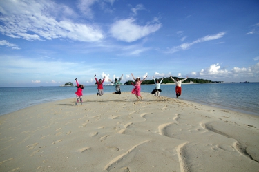 Paket Tour Belitung Keluarga 4D3N